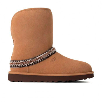 UGG Classic Short Crescent - Chestnut